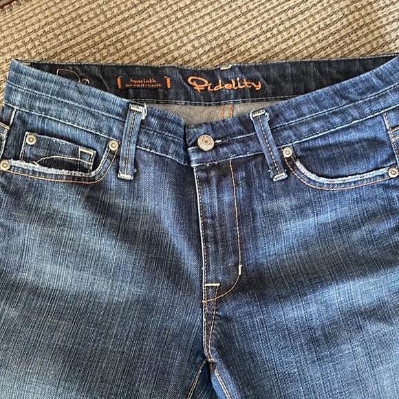Fidelity Hyacinth low waist jeans (sz 28) - Picture 4 of 10